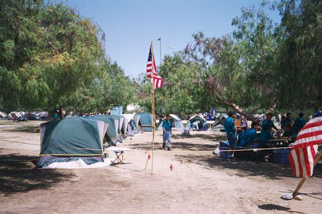 camp00-09Cw.jpg (49541 bytes)